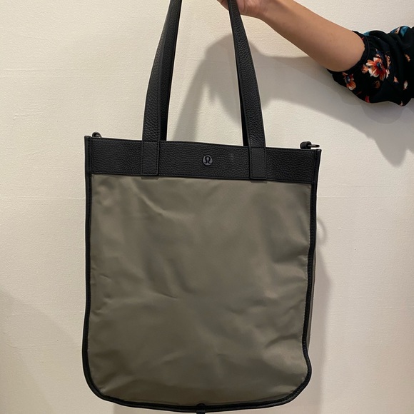 lululemon now and always tote
